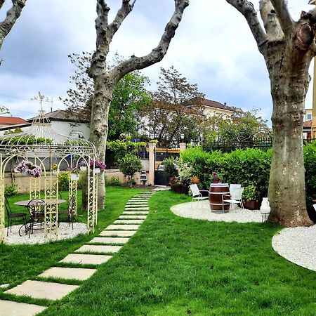 Ristorante Albergo Corona Novi Ligure Exterior photo